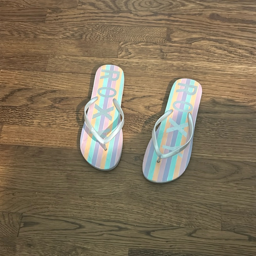Roxy flip-flops